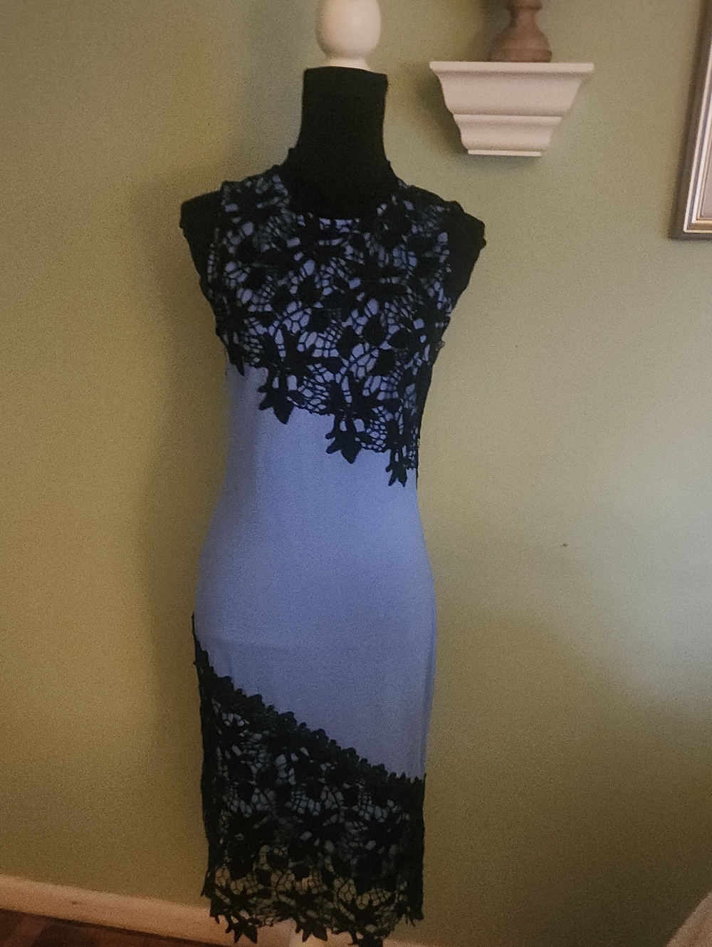 Elegant Blue Lace-Overlay Sheath Dress